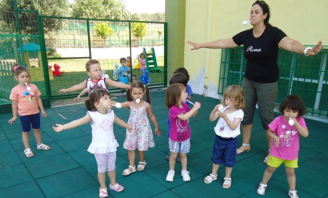 NIPIA_7 ΒΡΕΦΙΚΟΙ ΚΑΙ ΠΑΙΔΙΚΟΙ ΣΤΑΘΜΟΙ ΣΤΟΝ ΔΗΜΟ ΚΑΛΑΜΑΡΙΑΣ ΠΑΙΔΙΚΗ ΜΕΛΩΔΙΑ